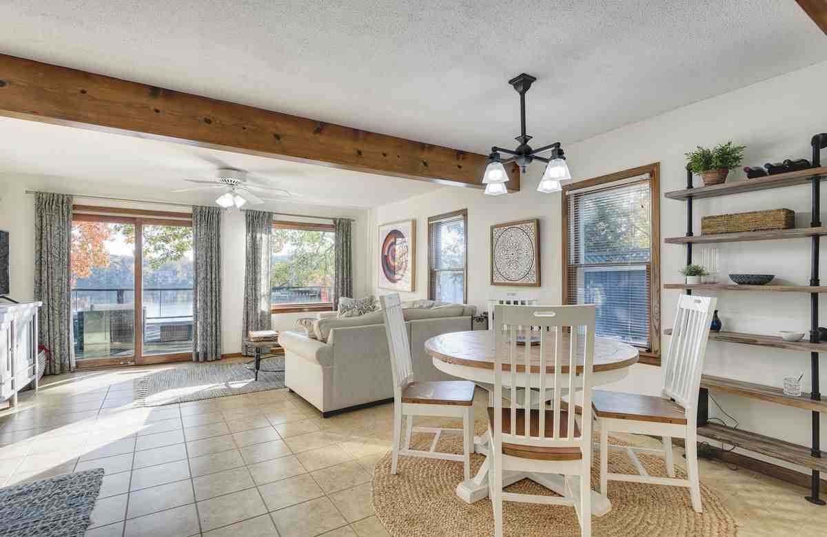8034 Hill Trl N - Photo 4 of 7