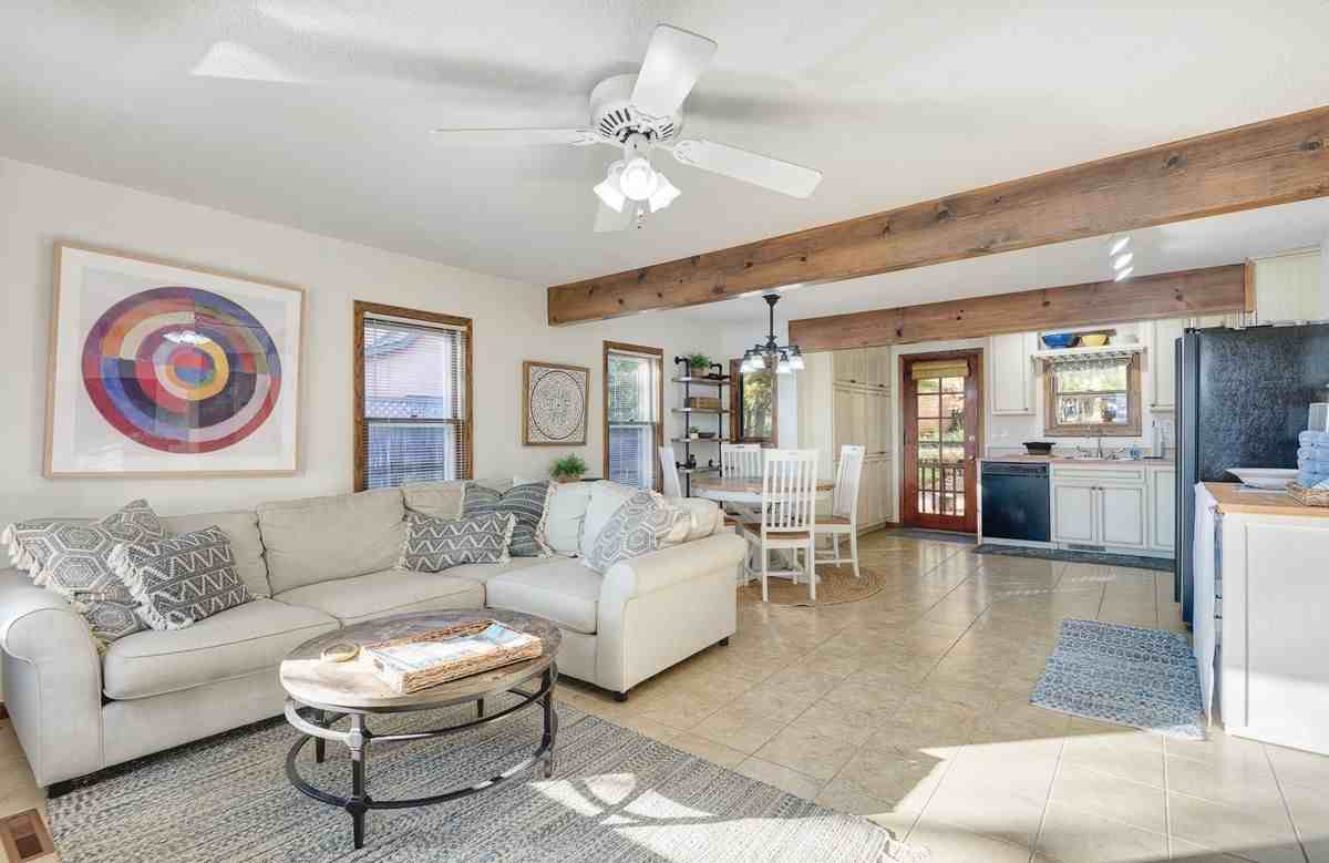 8034 Hill Trl N - Photo 6 of 7