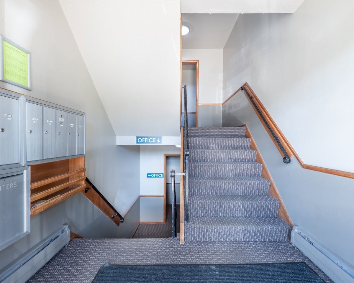 Lakeview Apartments - Photo 5 of 16