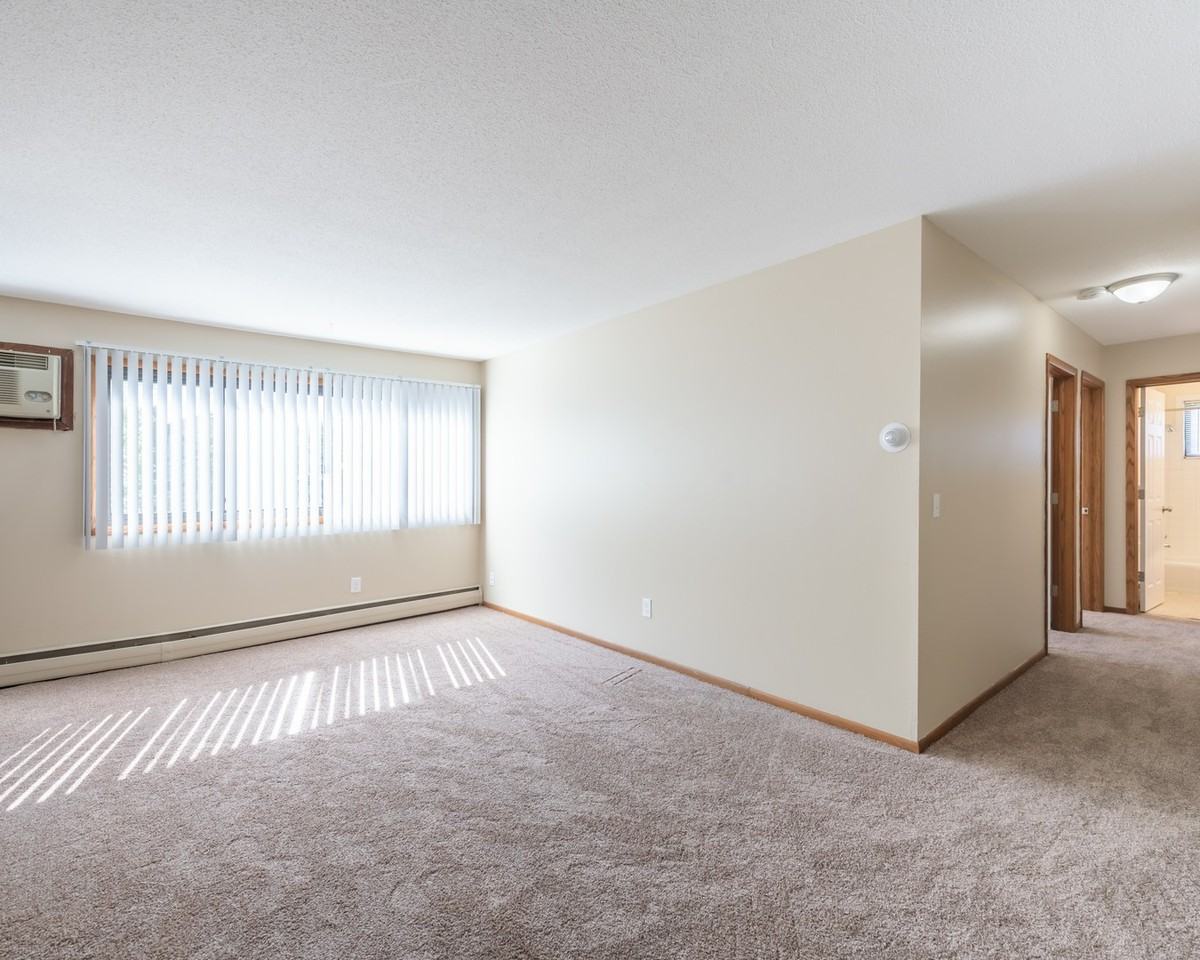 Lakeview Apartments - Photo 7 of 16