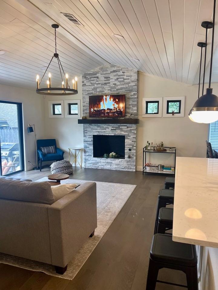 9002 Lodge Ct - Photo 2 of 15