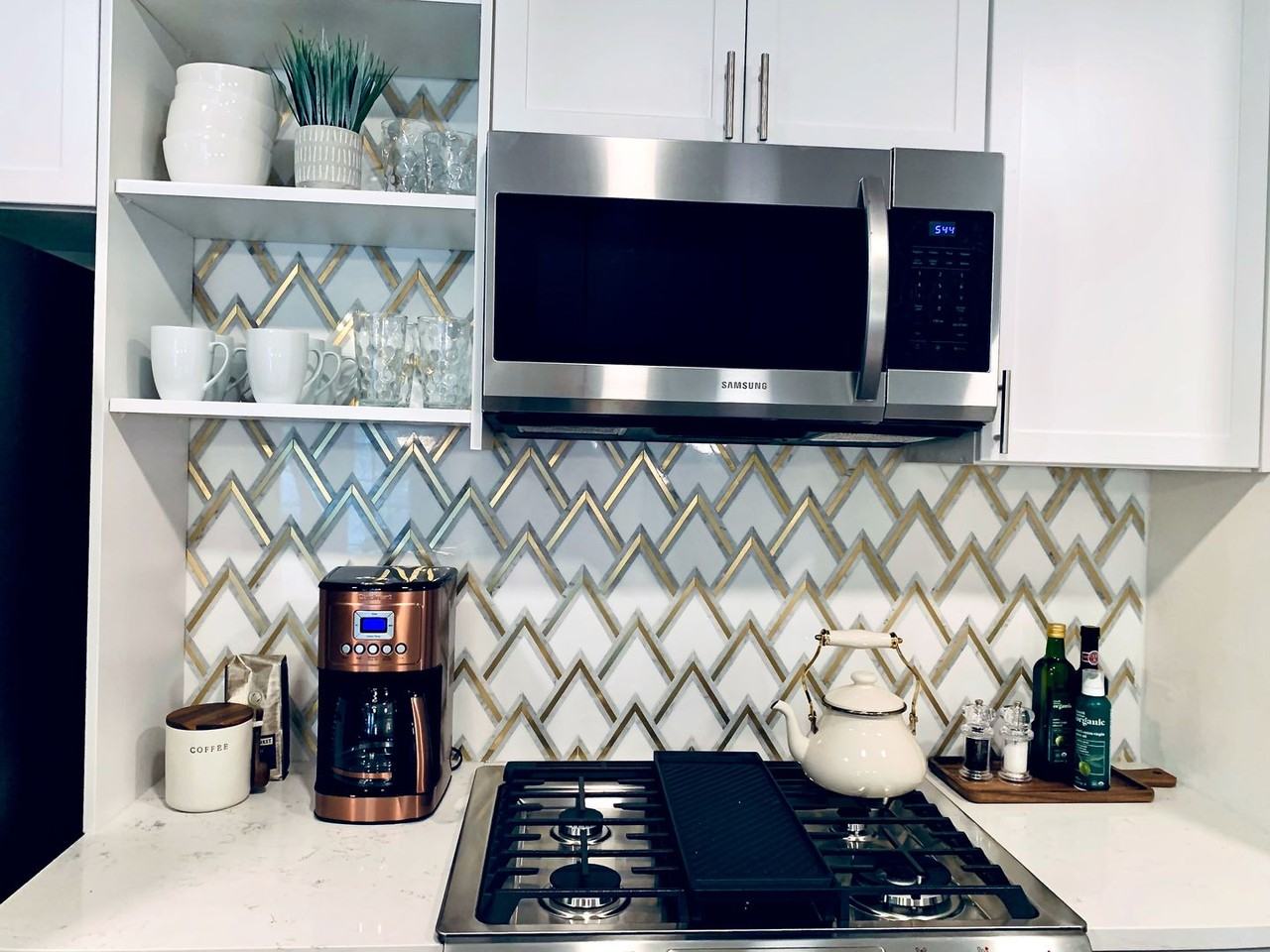 9002 Lodge Ct - Photo 4 of 15