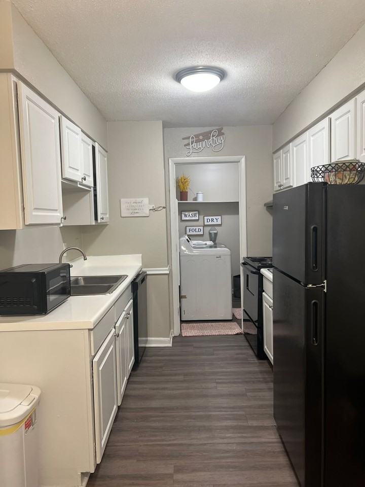 Oaks at Edgemont - Photo 2 of 24