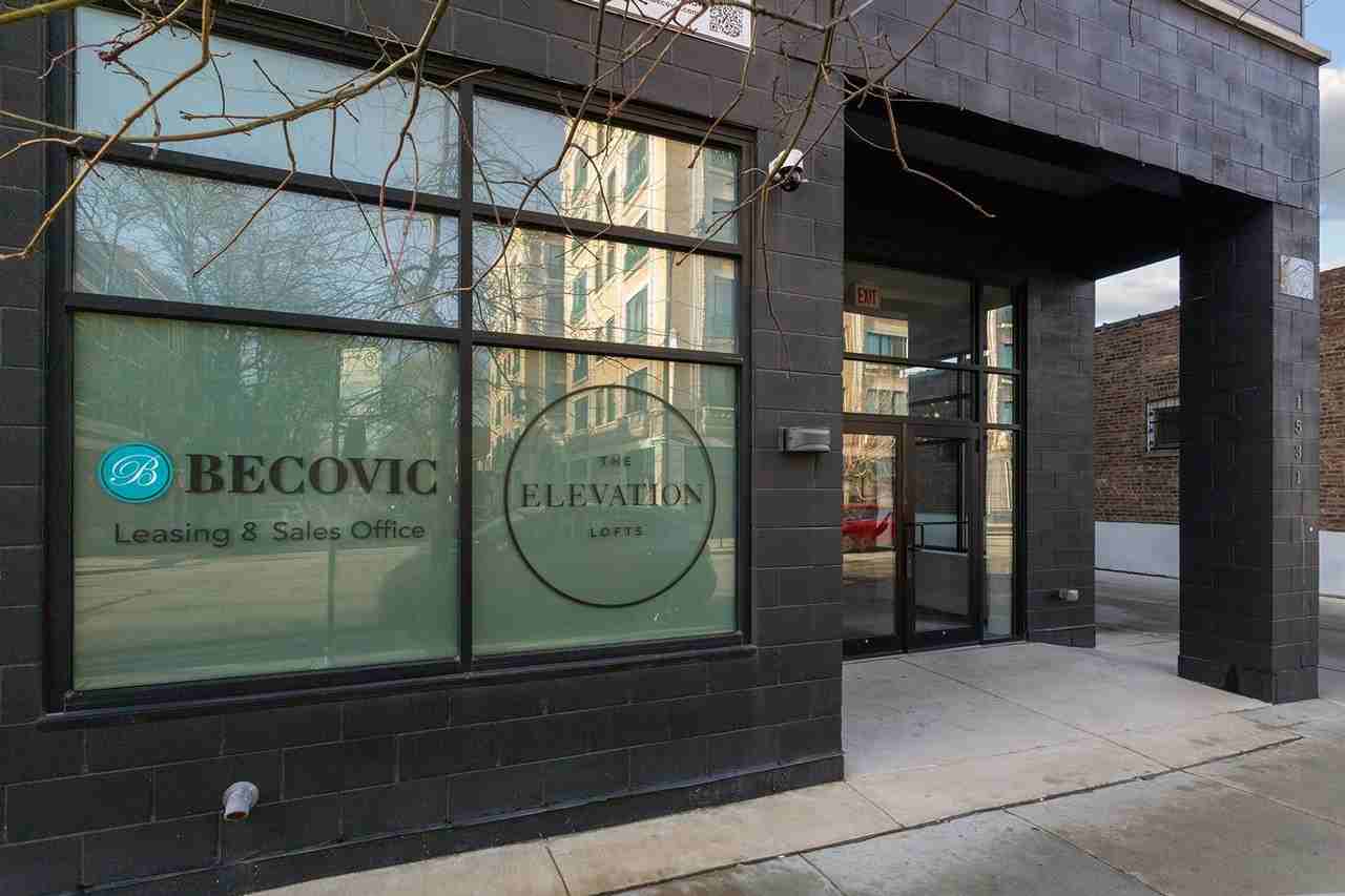 1531 W Howard Street - Photo 2 of 50