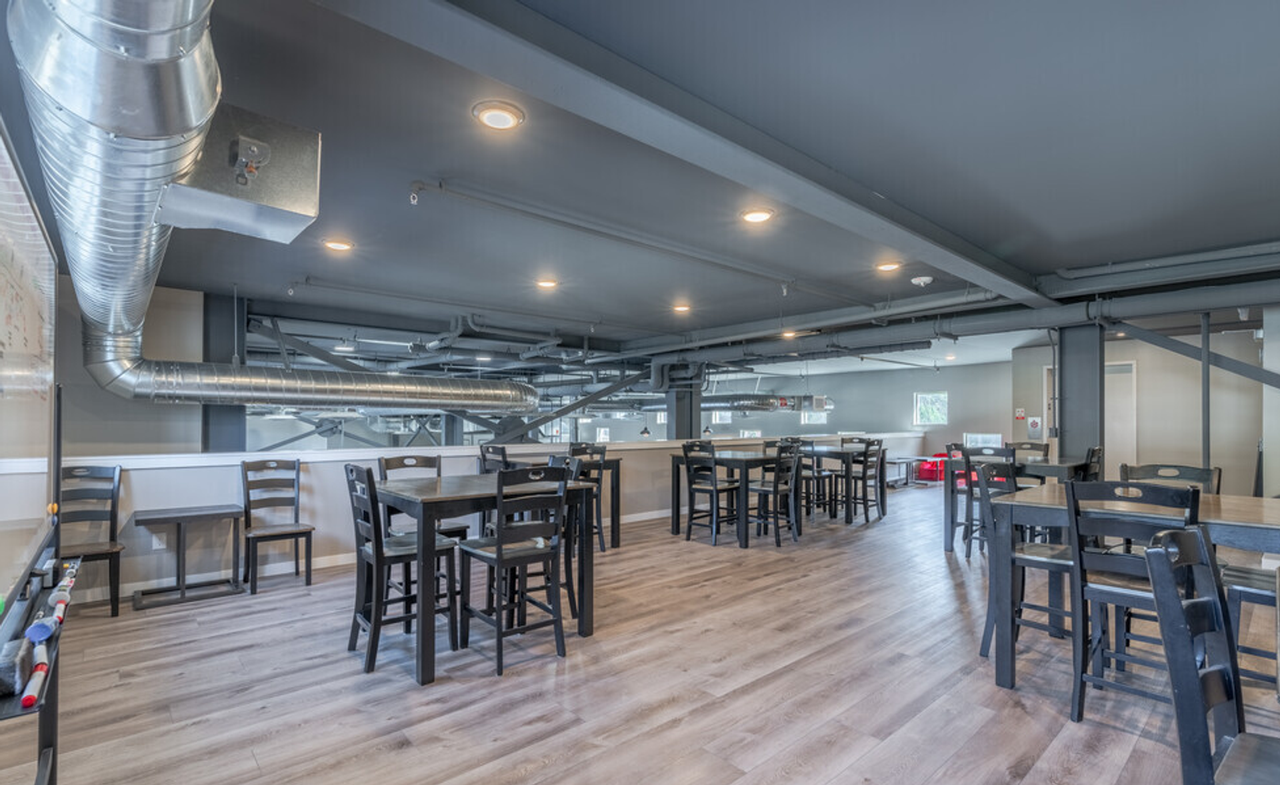 112 37th St #302 - Photo 7 of 38