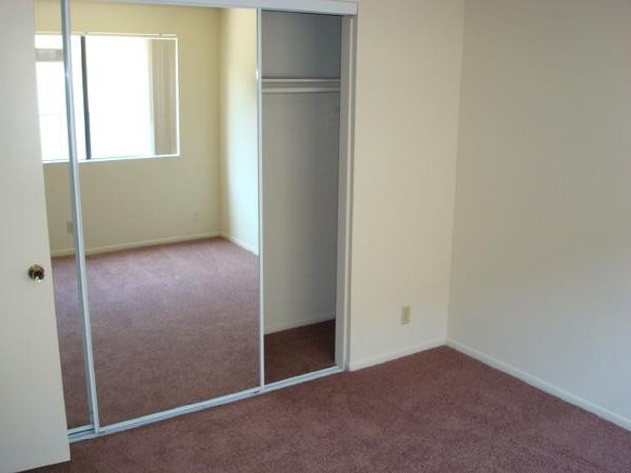 14115-21 Kornblum Ave. - Photo 5 of 21