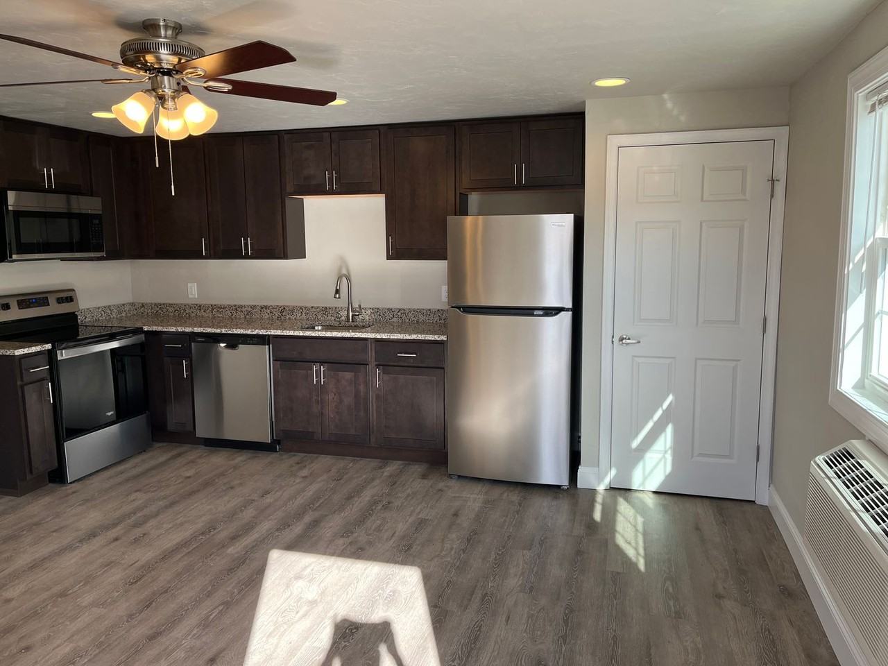 3533 Messersmith Rd - Photo 4 of 50