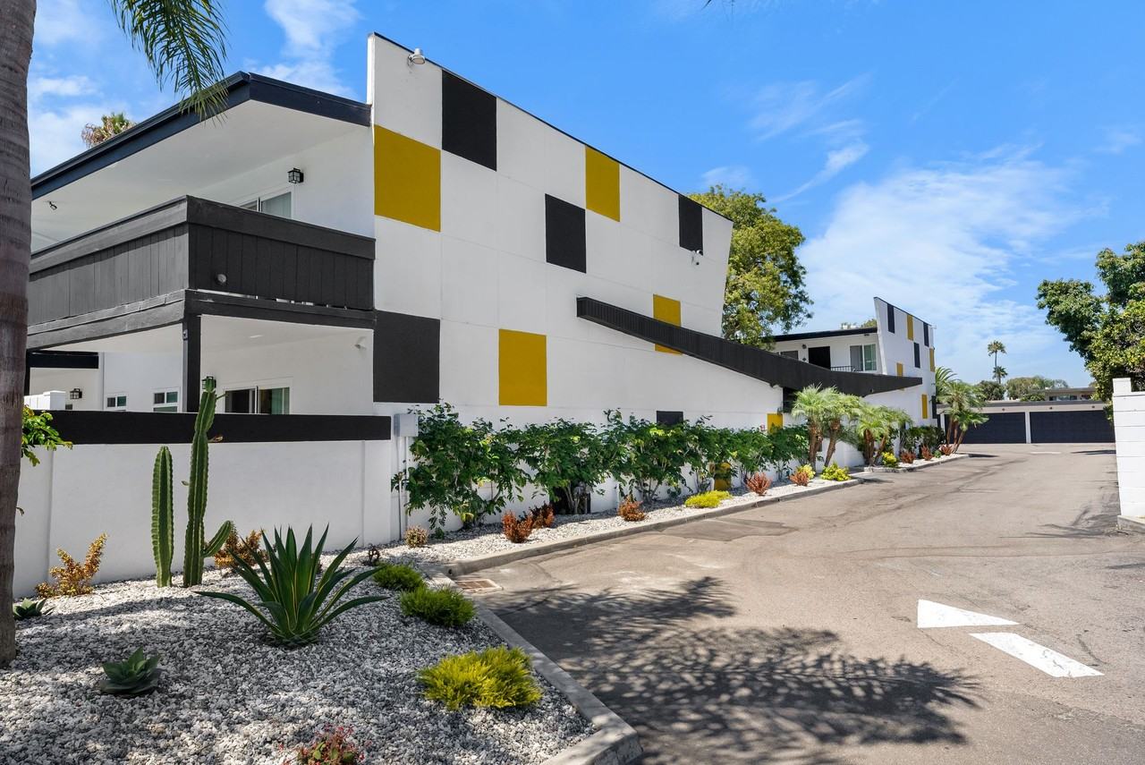 Westside Apartments - Photo 4 of 37