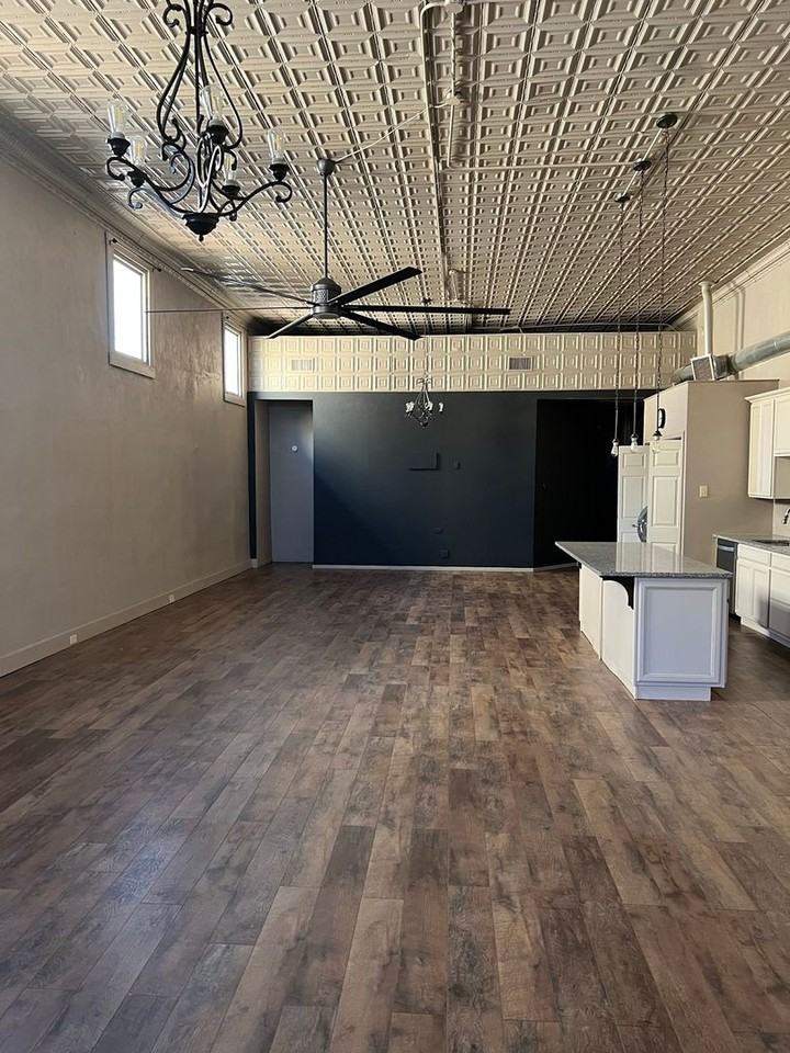 842 N 3rd St - Photo 2 of 11