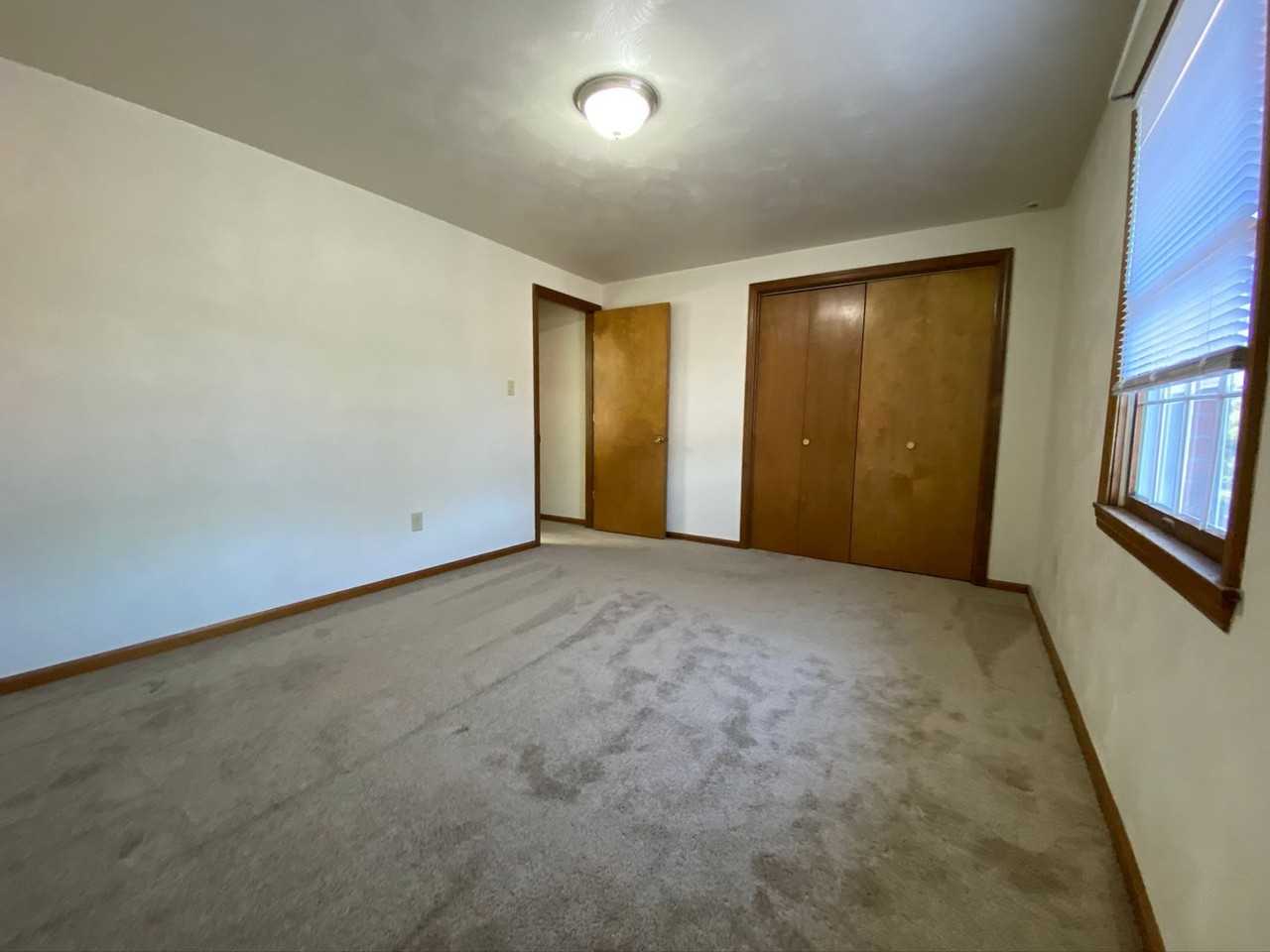 115 Edgewater Vlg #09 - Photo 7 of 14