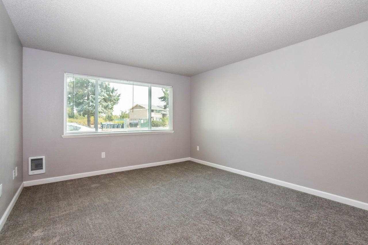 Forest Park Apartments - Photo 4 of 12