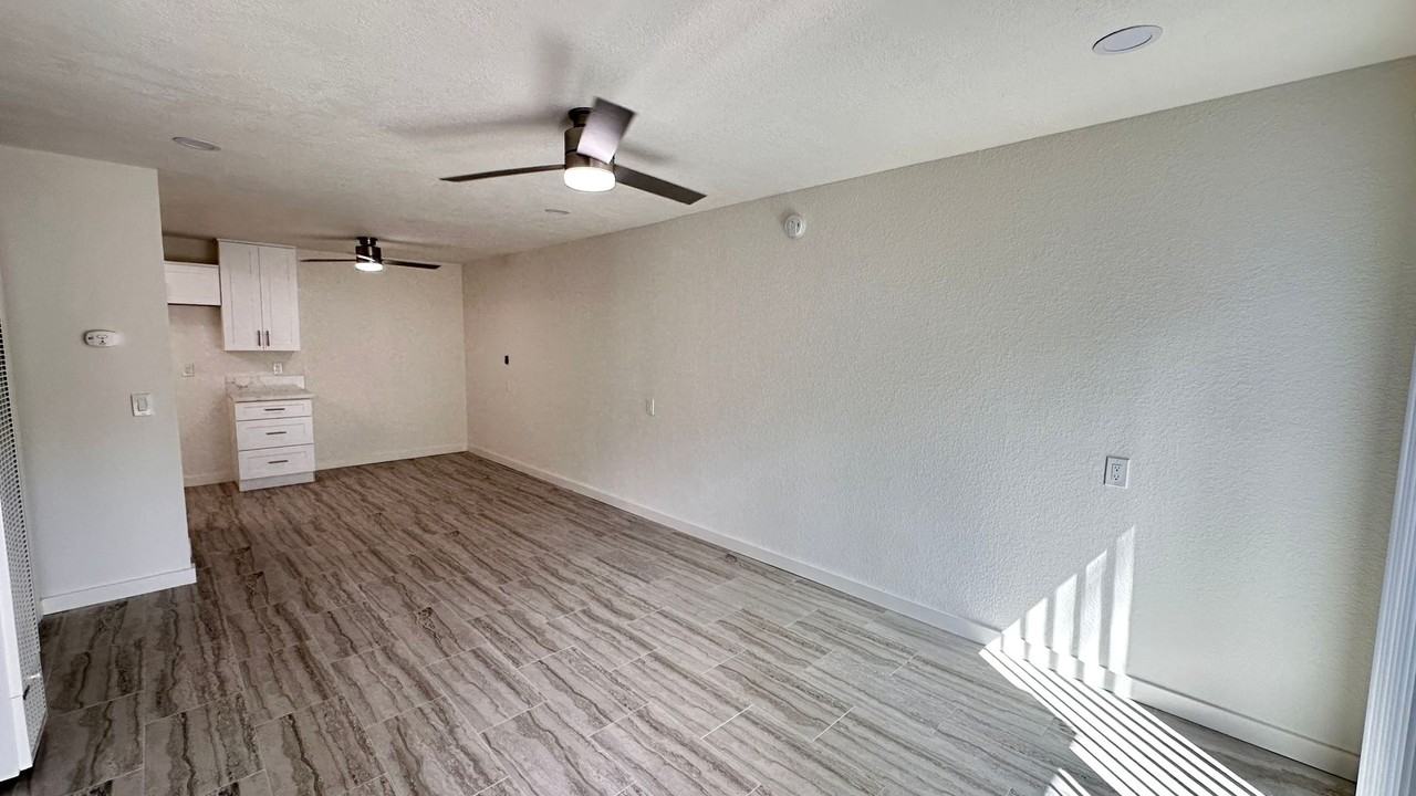 7222 Melrose St #103 - Photo 3 of 20