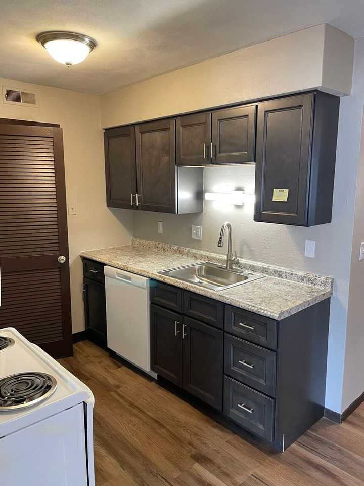 Brookside Apartments - Photo 6 of 32