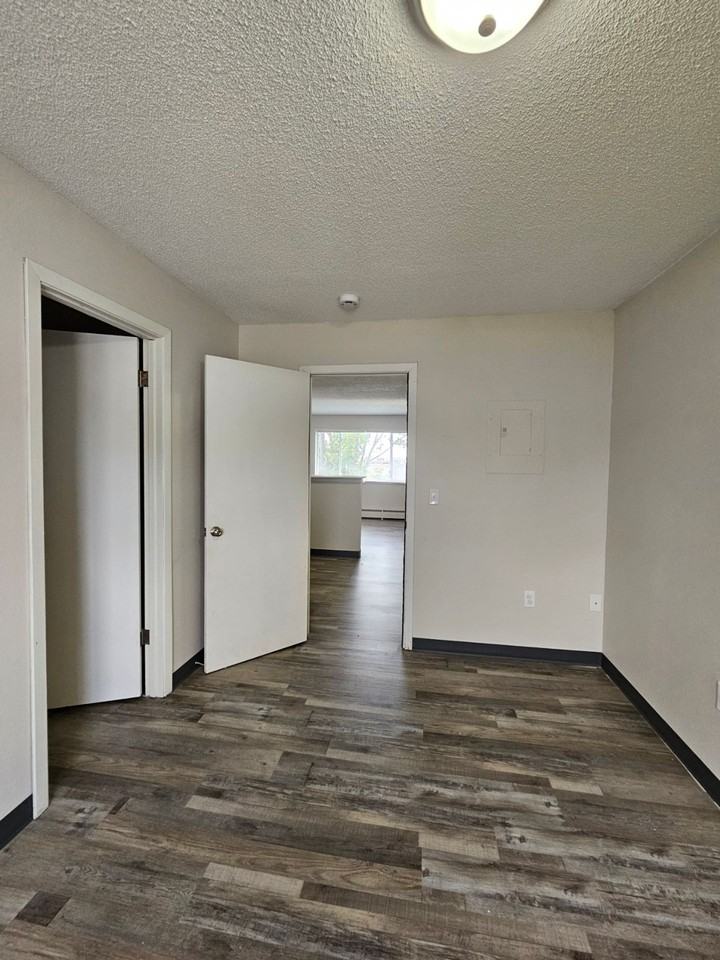 Southview Apartments - Photo 4 of 50