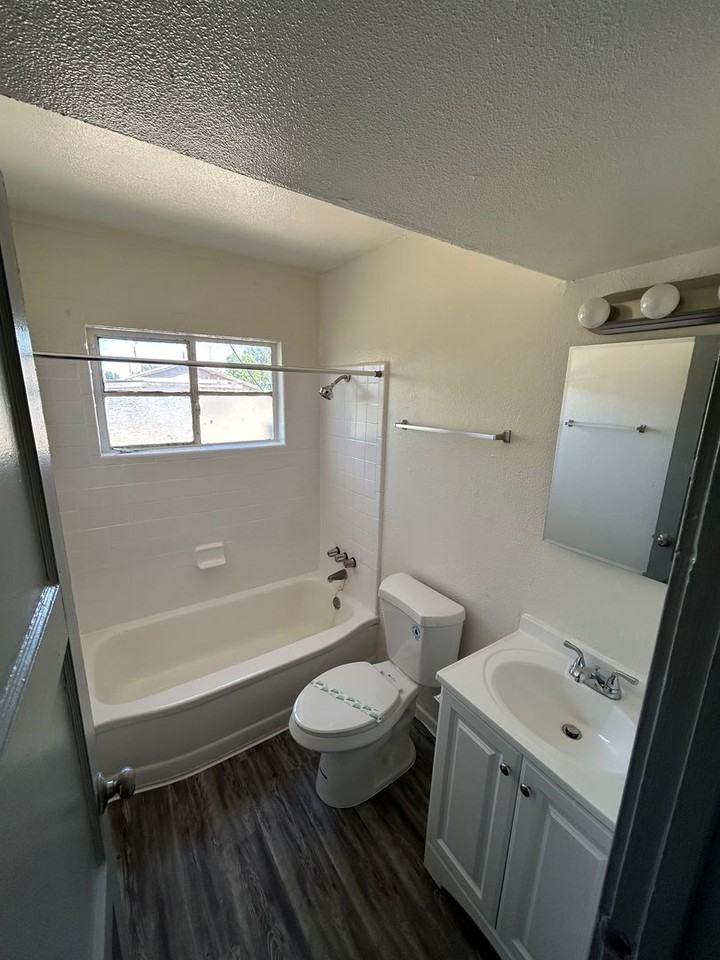 2511 E Cameron Vis - Photo 7 of 8