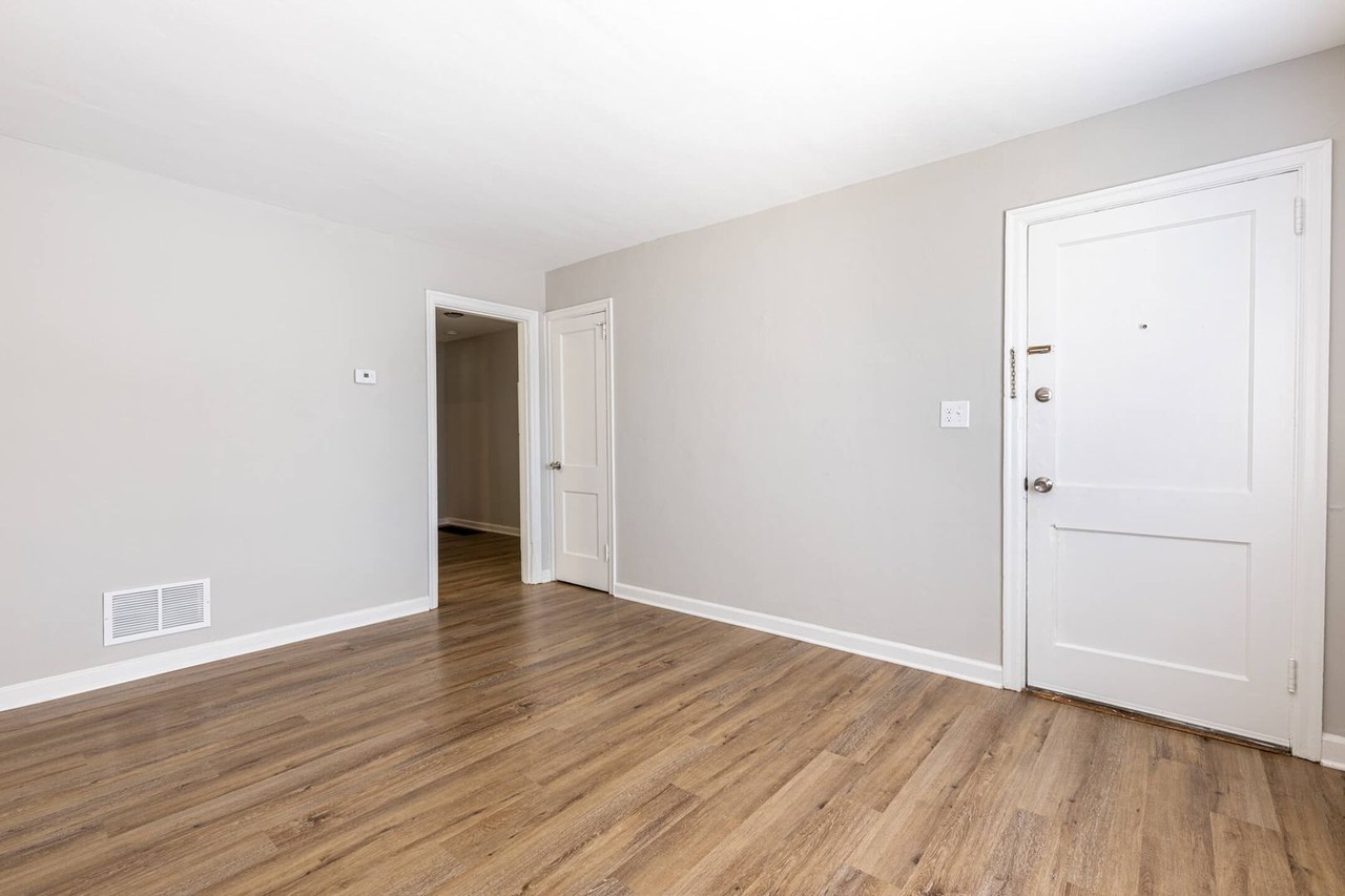 231 E Xenia Dr #B - Photo 6 of 14