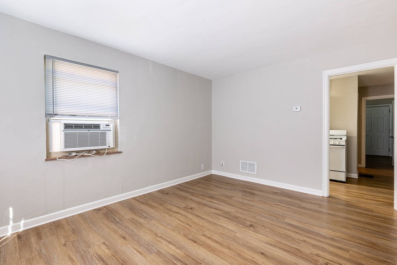 231 E Xenia Dr #B - Photo 7 of 14