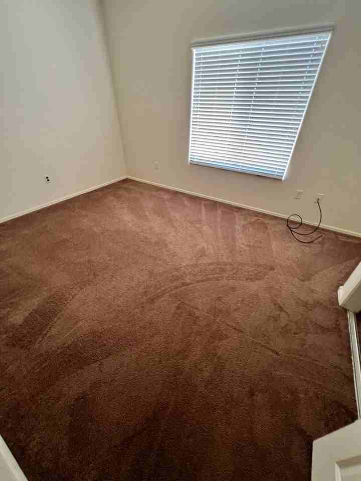 10416 Georgetown Pl - Photo 2 of 8