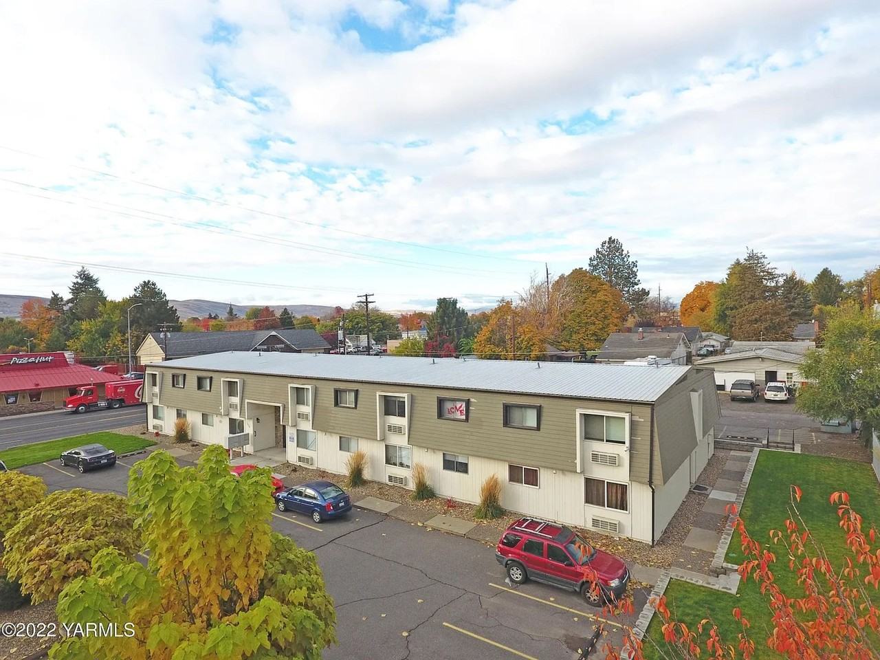 Welcome To The 20th Ave Apartments - Photo 2 of 6