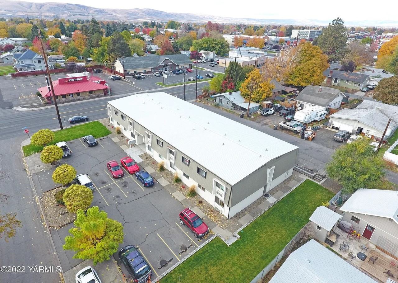 Welcome To The 20th Ave Apartments - Photo 4 of 6