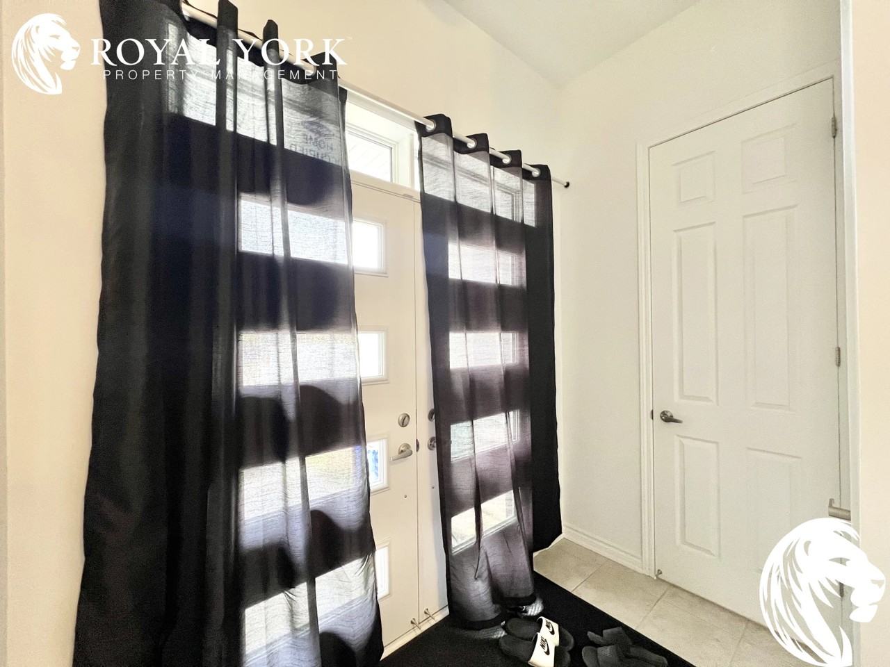 1-139 Histand Trail, Kitchener, Ontario N2R 0S2 - Photo 3 of 12