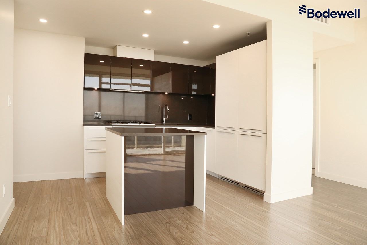 Gold House - Photo 3 of 21