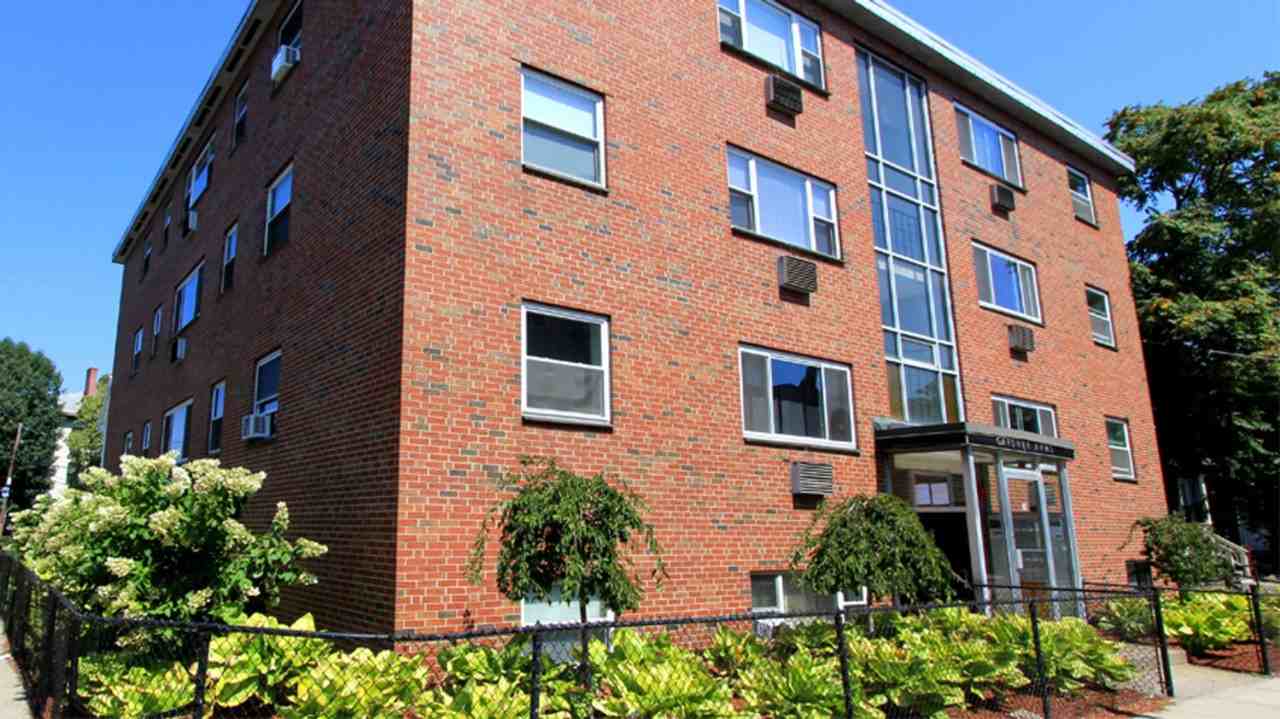 33 Gardner St - Photo 5 of 6