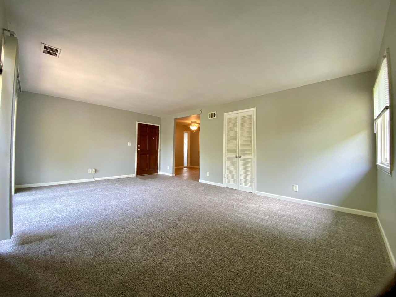 Seville Apartments - Photo 5 of 27