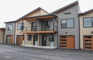 featured image of 1010 E 7th St #C