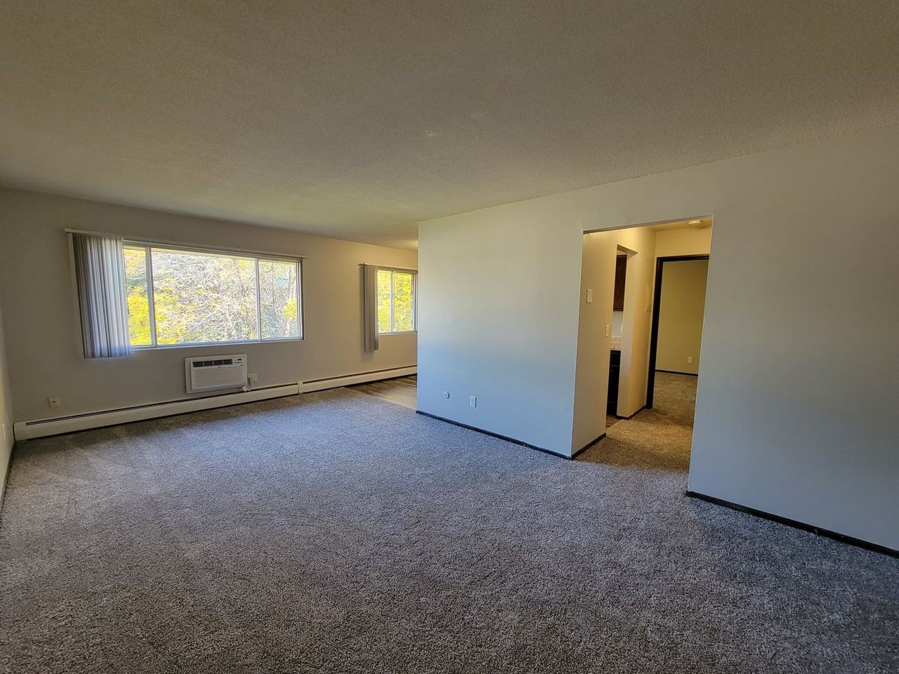 Woodbridge Terrace Apartments - Photo 7 of 13