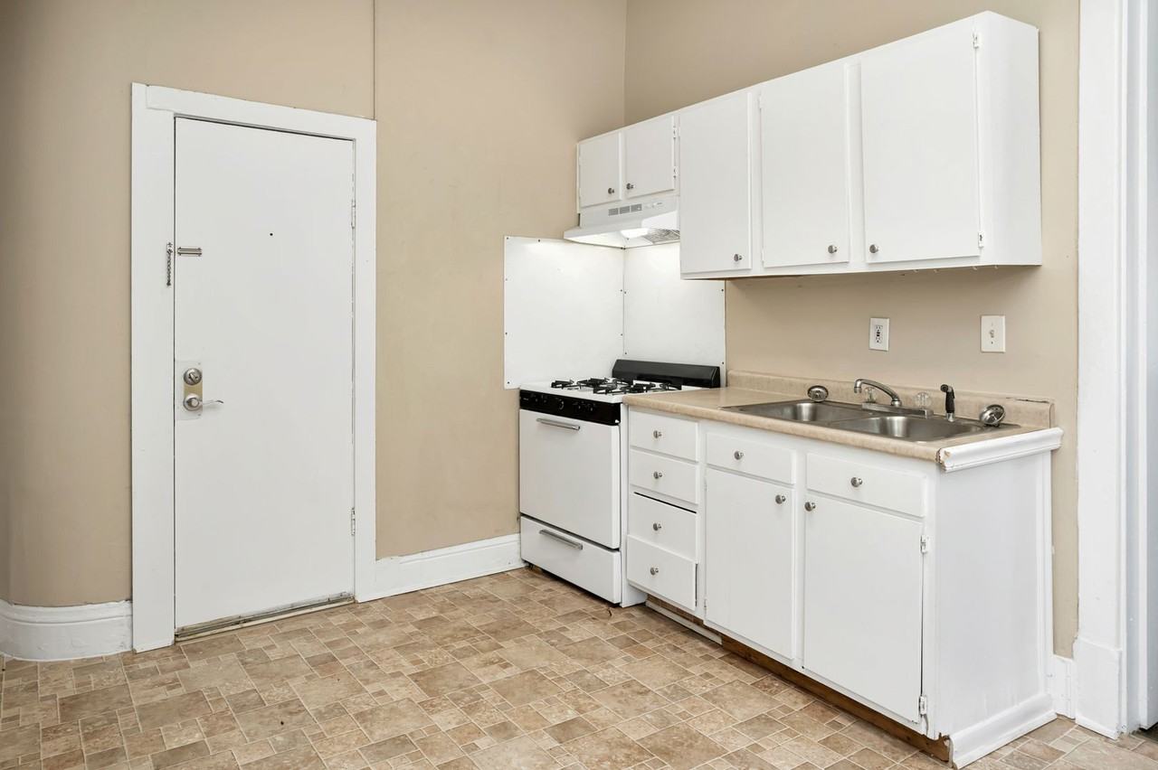 The Fitzgerald in Five Points - Photo 7 of 25