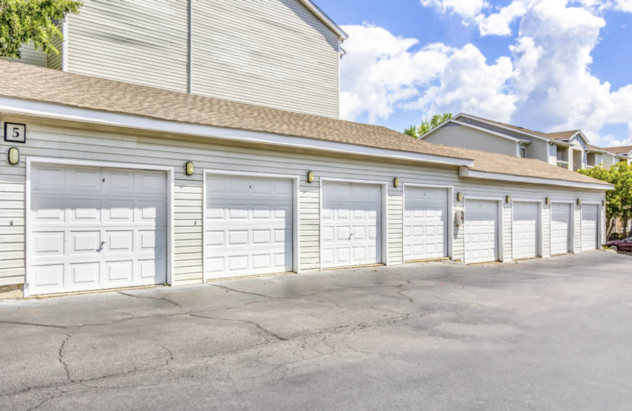 Landmark at Pine Court - Photo 5 of 50