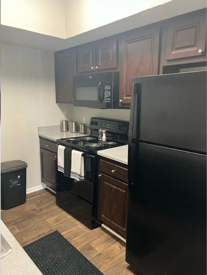 Landmark at Pine Court - Photo 7 of 50