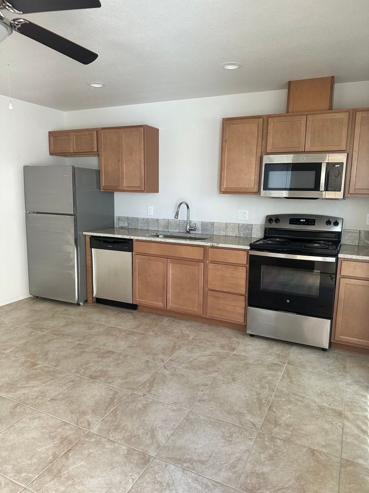 3064 Shoshone Dr Unit E101 #E101 - Photo 7 of 15