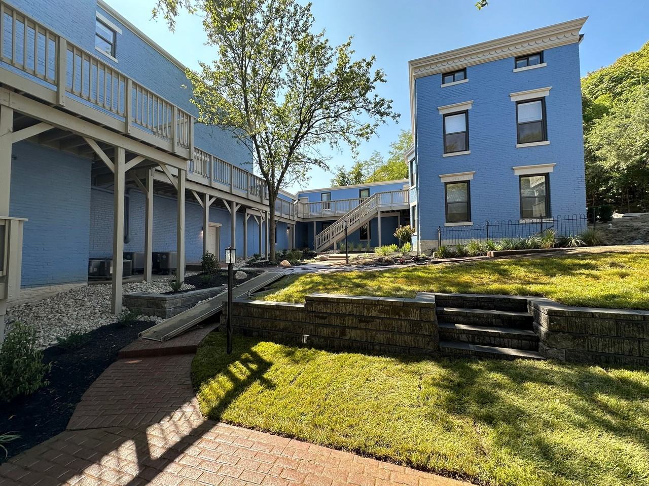 1777 Sycamore St -NEW - Photo 2 of 8