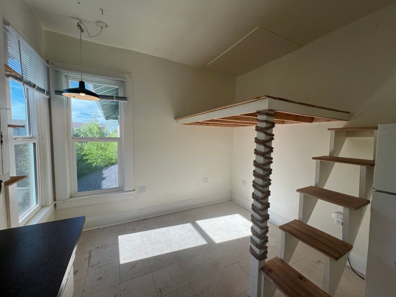 920 N Garden St #3 - Photo 5 of 7