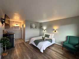 featured image of 2824 North Ave