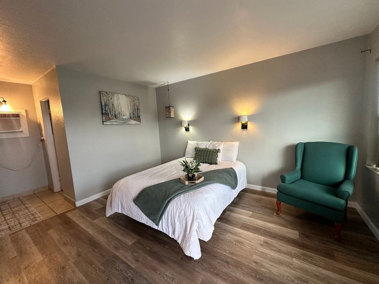 2824 North Avenue - Photo 2 of 6