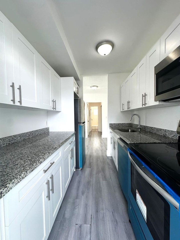 7293 Gary Ave - Photo 7 of 38