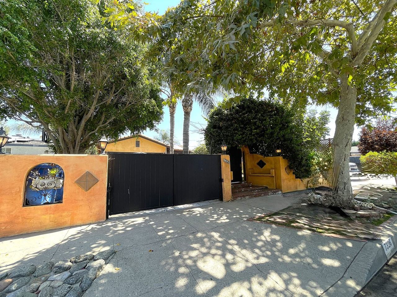 7326 Vanalden Ave - Photo 2 of 45