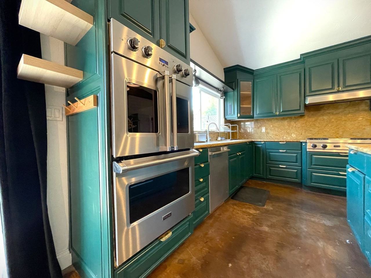 7326 Vanalden Ave - Photo 4 of 45