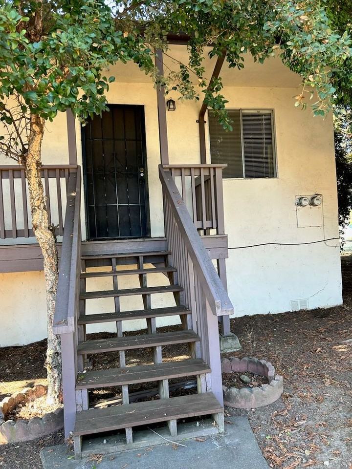 500 E I St - Photo 2 of 21