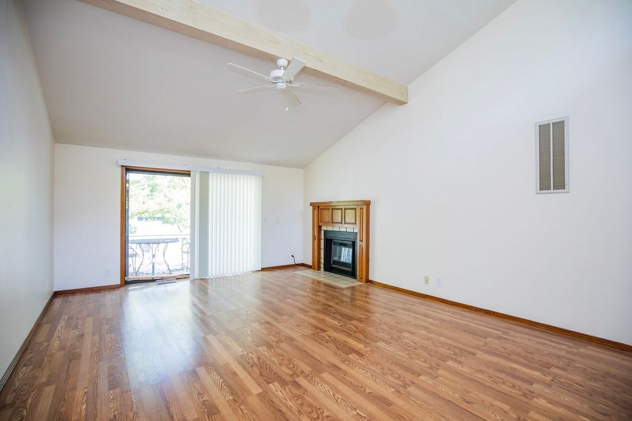 8 Wedgewood Ln - Photo 3 of 21