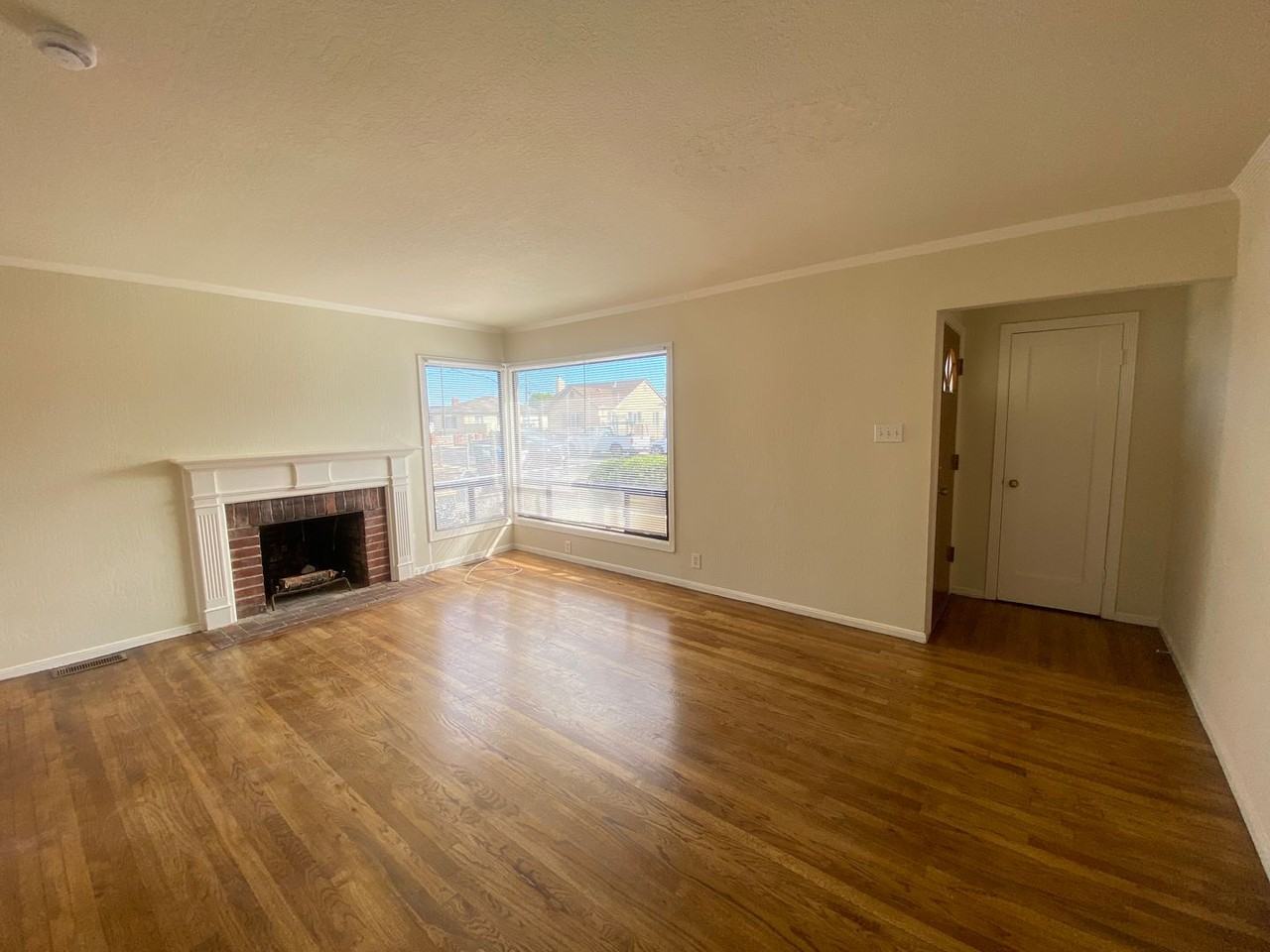 106 Toyon Ave - Photo 3 of 10