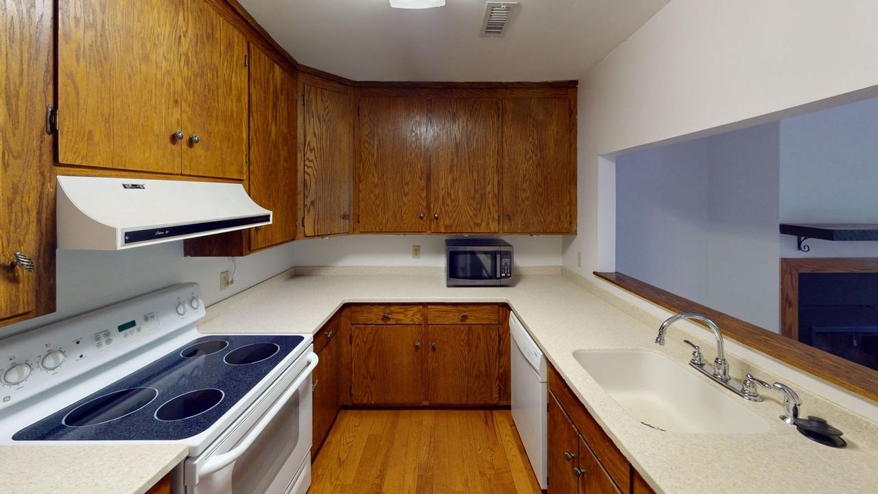 1510 Birnam Dr - Photo 6 of 28