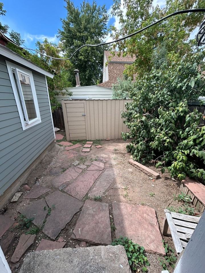 1567 1/2 9th St - Photo 3 of 19