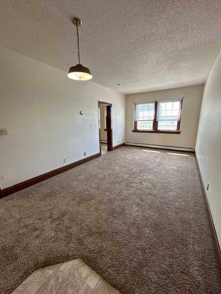 402 2nd Avenue Northwest #306 - Photo 7 of 8