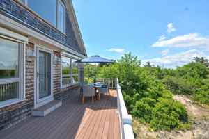 featured image of 4 Bryn Mawr Way