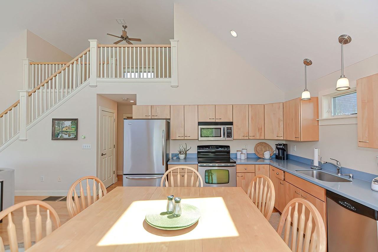 4 Bryn Mawr Way - Photo 5 of 32