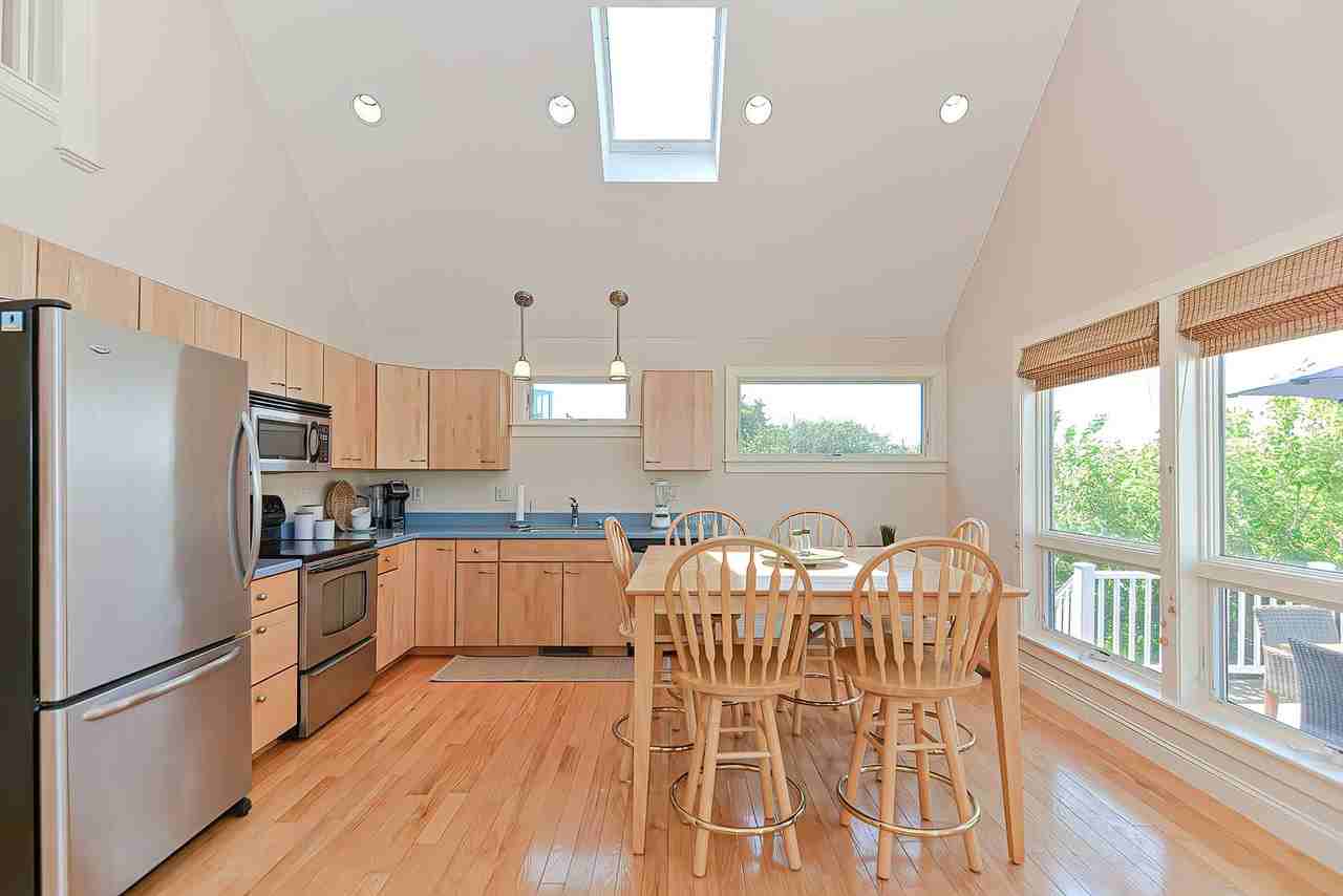 4 Bryn Mawr Way - Photo 4 of 32